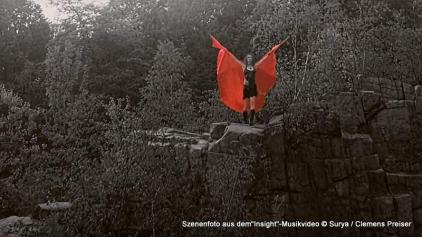Foto aus dem Musikvideo von Clemens Preiser, mit freundlicher Genehmigung von Surya und des Videoproduzenten Foto aus dem Musikvideo von <a href="http://clemenspreiser.de/" target="_blank"><span style="color:#003466"><u>Clemens Preiser</u></span></a>, mit freundlicher Genehmigung von Surya und des Videoproduzenten